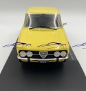 Alfa Romeo Giulia Nuova Super 1974 1:18 model MCG 18334 żółty