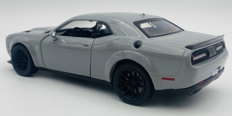 DODGE Challenger SRT Hellcat 2018 1:24 Motormax 79350 jasny szary DODGE Challenger SRT Hellcat 2018 1:24 Motormax 79350 jasny szary