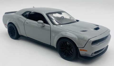 DODGE Challenger SRT Hellcat 2018 1:24 Motormax 79350 jasny szary DODGE Challenger SRT Hellcat 2018 1:24 Motormax 79350 jasny szary