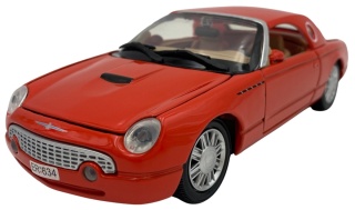 Ford THUNDERBIRD rok 2002 1:24 Motormax 79853 red JAMES BOND