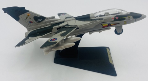Samolot Panavia Tornado podstawka METAL Motormax