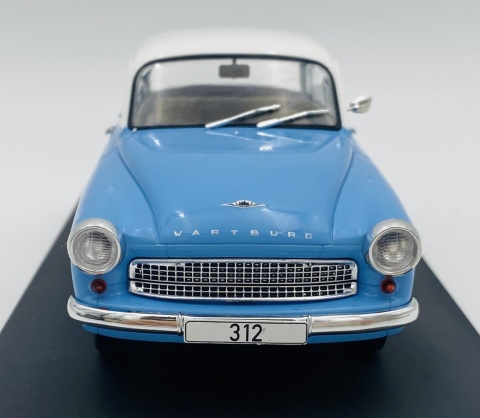 Wartburg 312 (1965) model WB124242 METAL WhiteBox 1:24 niebieski Wartburg 312 (1965) model WB124242 METAL WhiteBox 1:24 niebieski