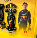 ZESTAW Red Bull F1 Verstappen Perez RB20 2024 do zawieszenia BBurago 1:43
