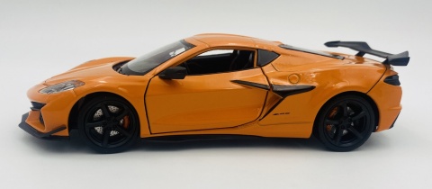 Chevrolet CORVETTE 2023 model 24120 Welly 1:24 pomarańczowy