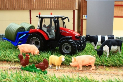 Ciągnik Massey Ferguson 5612 zestaw Britains 43205