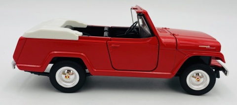 Jeep Jeepster Commando Roadster 1967 model 24117 Welly 1:24 czerwony