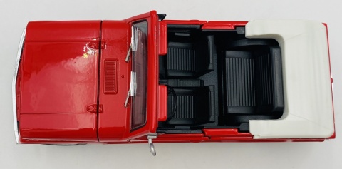Jeep Jeepster Commando Roadster 1967 model 24117 Welly 1:24 czerwony