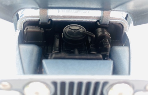 Jeep Jeepster Commando Station Wagon 1967 model 24117 Welly 1:24 niebieski