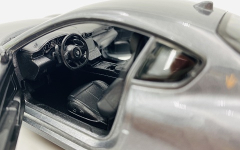 MASERATI Granturismo Folgore model 24125 WELLY 1:24 grafitowy