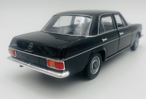 MERCEDES-BENZ 220 W115 metal model WELLY 1:24 czarny