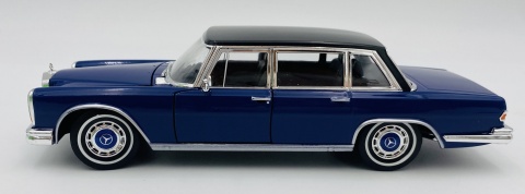 Mercedes-Benz 600 1963 model 24121 Welly 1:24 granatowy