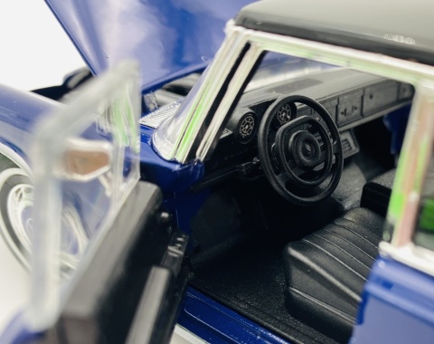 Mercedes-Benz 600 1963 model 24121 Welly 1:24 granatowy