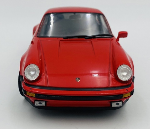 PORSCHE 911 Turbo 3.0 1974 model 24043 metal WELLY 1:24 czerwony