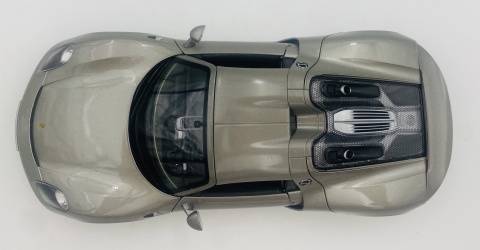 PORSCHE 918 Spyder 2014 model 24055 metal WELLY 1:24 grafitowy