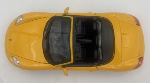 PORSCHE 987 Boxster 2012 model 22479 metal WELLY 1:24 żółty