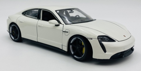 PORSCHE Taycan Turbo S model 24107 metal WELLY 1:24 biały