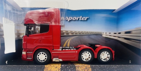 Scania V8 R730 3 osiowy ciągnik siodłowy model WELLY 32670 1:32 czerwony