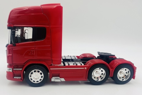 Scania V8 R730 3 osiowy ciągnik siodłowy model WELLY 32670 1:32 czerwony