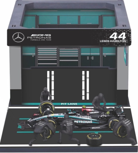 ZESTAW Mercedes F1 #44 L. Hamilton Pit Stop diorama 2024 W15 BBurago 1:43