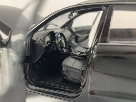 Audi Q5 Metal Model Welly 1:24 Audi Q5 Metal Model Welly 1:24