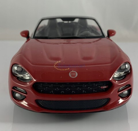 FIAT 124 Spider red model 1:24 Bburago 21083 FIAT 124 Spider red model 1:24 Bburago 21083