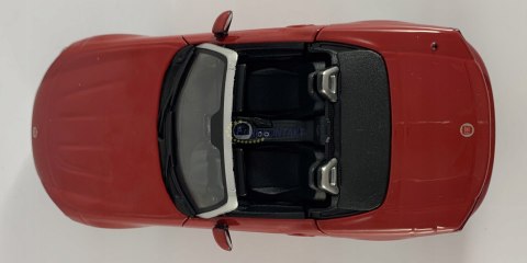 FIAT 124 Spider red model 1:24 Bburago 21083 FIAT 124 Spider red model 1:24 Bburago 21083