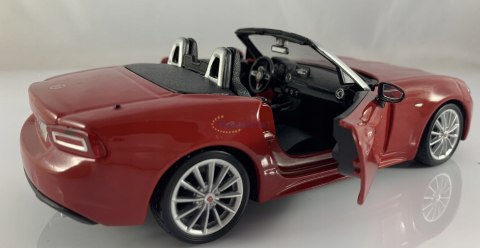 FIAT 124 Spider red model 1:24 Bburago 21083 FIAT 124 Spider red model 1:24 Bburago 21083