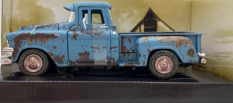 1955 GMC Blue Chip podrdzewiały 1:24 Motormax 79071 Weathered Treasures