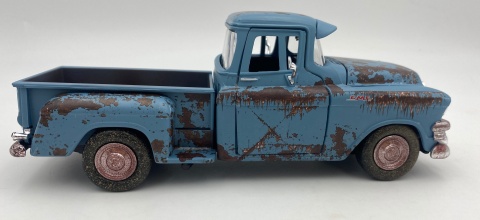 1955 GMC Blue Chip podrdzewiały 1:24 Motormax 79071 Weathered Treasures