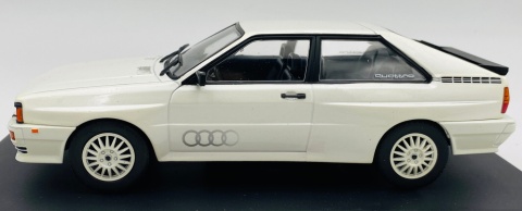 Audi Quattro 1981 model 124247 WhiteBox 1:24 biały