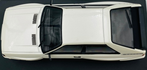Audi Quattro 1981 model 124247 WhiteBox 1:24 biały