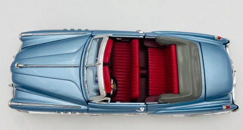 BUICK Roadmaster 1949 1:18 model Motormax 73116 jasny niebieski