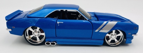 Chevrolet CAMARO Z28 1968 1:24 32508 Maisto Design