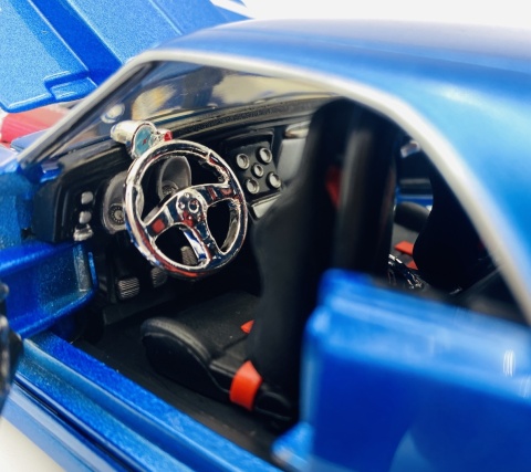 Chevrolet CAMARO Z28 1968 1:24 32508 Maisto Design