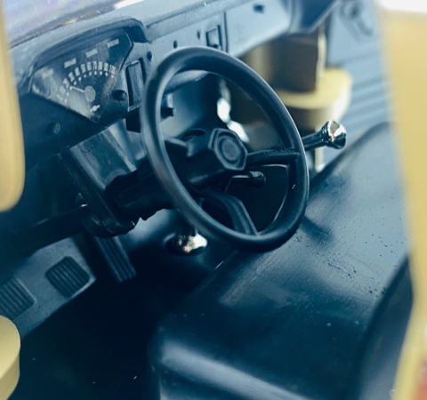 Chevy Apache Fleetside podrdzewiały 1:24 Motormax 79072 Weathered Treasures