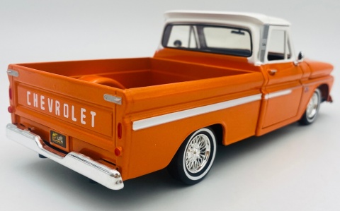 Chevy C10 Fleetside 1966 Pickup 1:24 Motormax 79034 Get Low Series orange