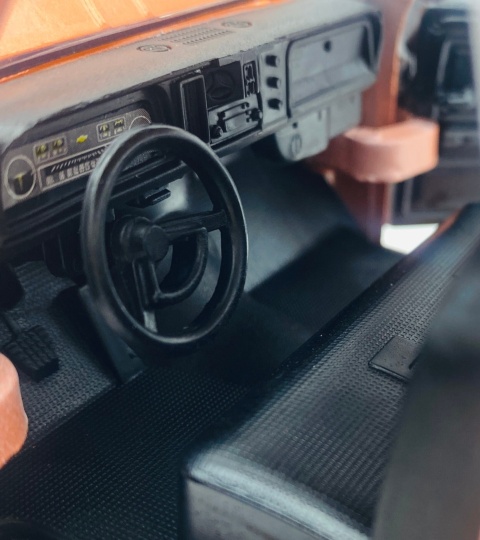 Chevy C10 Fleetside 1966 Pickup 1:24 Motormax 79034 Get Low Series orange