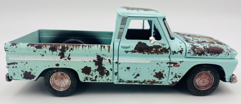Chevy C10 Fleetside podrdzewiały 1:24 Motormax 79073 Weathered Treasures