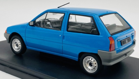 Citroen AX 1986 model 124256 WhiteBox 1:24 niebieski