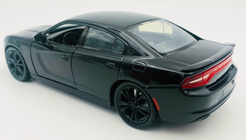 DODGE Charger SXT 2023 model 1:24 Motormax 79387 czarny