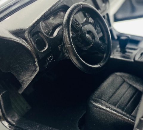 DODGE Charger SXT 2023 model 1:24 Motormax 79387 czarny