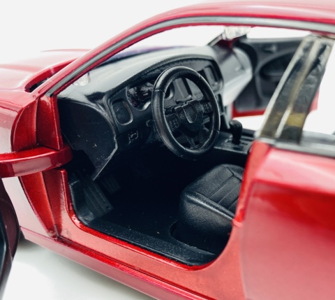 DODGE Charger SXT 2023 model 1:24 Motormax 79387 czerwony