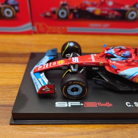 F1 FERRARI F1 SF24 2024 MIAMI Sainz KASK BBurago 1:43