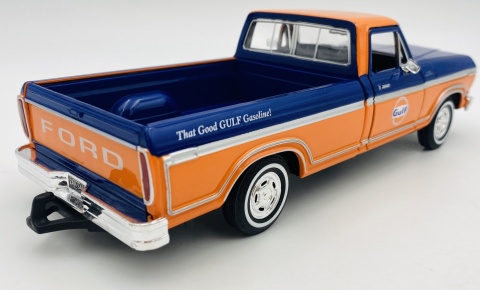 Ford F-150 Custom Pickup 1979 + oil tanker GULF 1:24 Motormax 79612