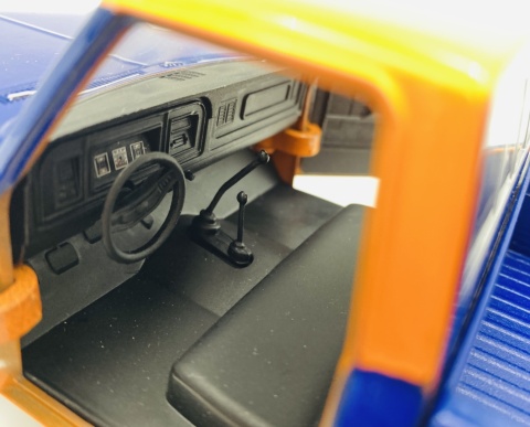 Ford F-150 Custom Pickup 1979 + oil tanker GULF 1:24 Motormax 79612