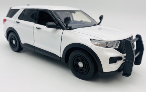 Ford Interceptor Police Utility 2022 Hybrid model 1:24 Motormax 76990