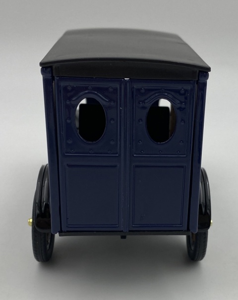 Ford Model T Paddy Wagon 1925 1:24 Motormax Platinum 79316 niebieski