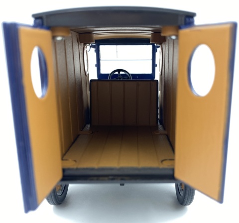 Ford Model T Paddy Wagon 1925 1:24 Motormax Platinum 79316 niebieski