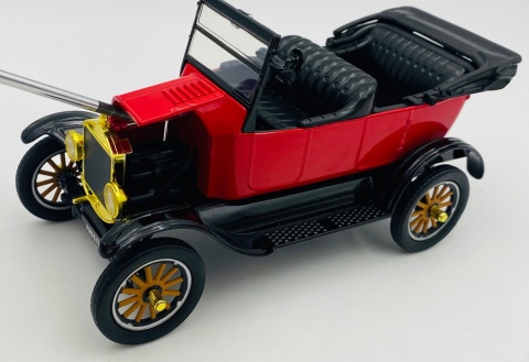 Ford Model T Touring convertible 1925 1:24 Platinum Motormax 79328 czerwony