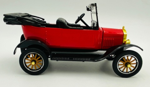 Ford Model T Touring convertible 1925 1:24 Platinum Motormax 79328 czerwony